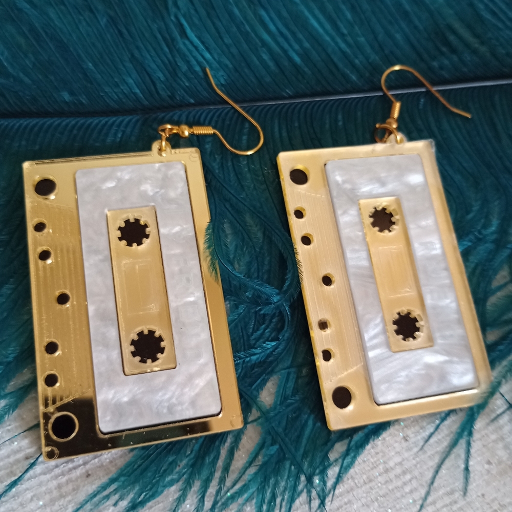 Gen X Dangle Earrings NWOT